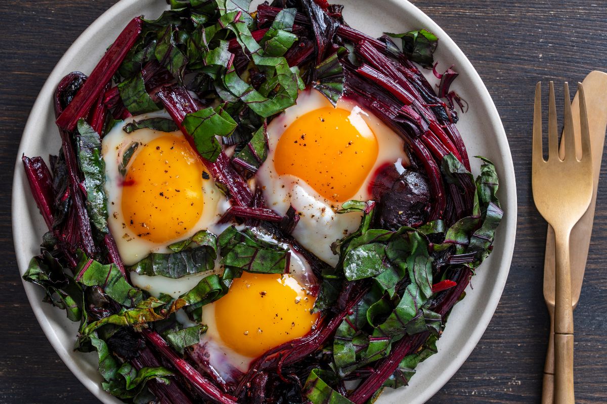 Wszyscy gotują z nich zupę, ja kładę je na patelnię. Oto "polska szakszuka"