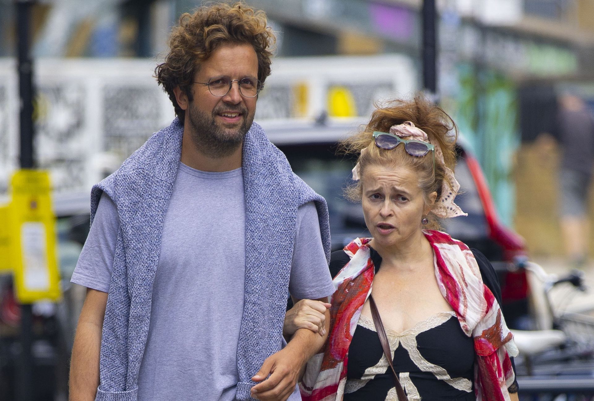 Helena Bonham Carter z młodszym partnerem. Spacerowali po Londynie