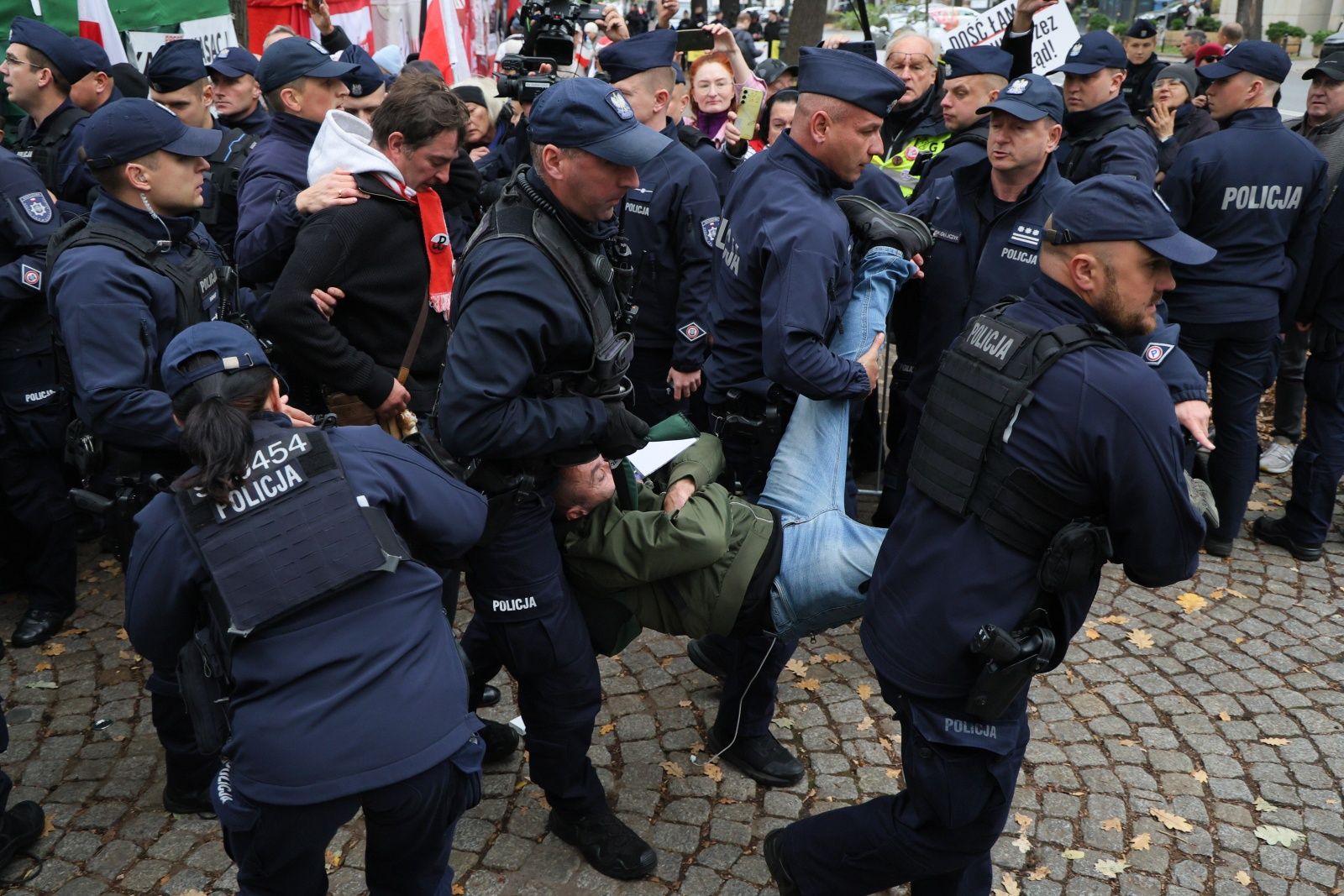 Awantura w Polsacie. Poseł PiS oskarżył policję o kłamstwo
