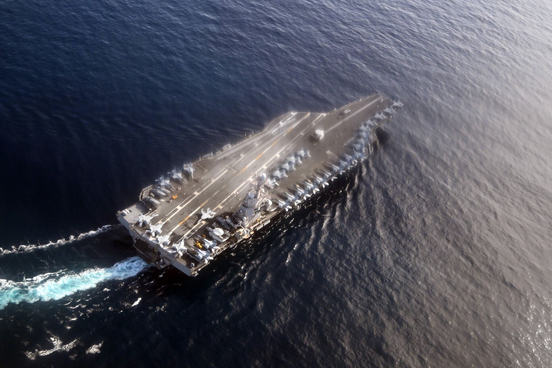 Pentagon wysyła lotniskowiec. Ujawniono cel