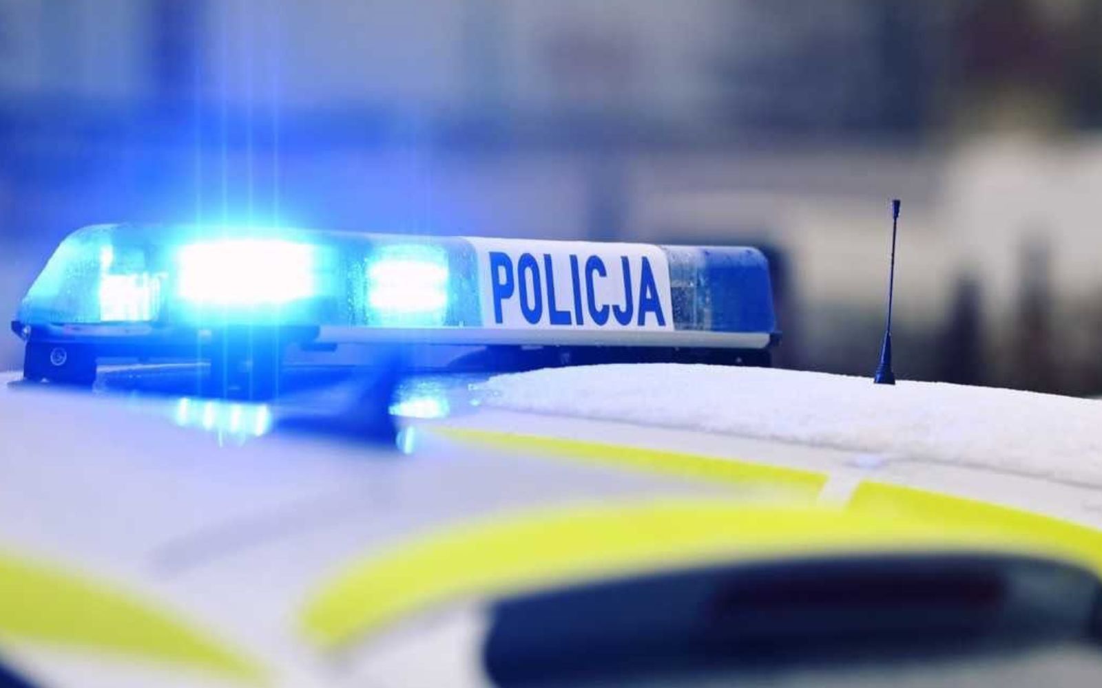 70-latek wjechał na chodnik. Dwie osoby ciężko ranne