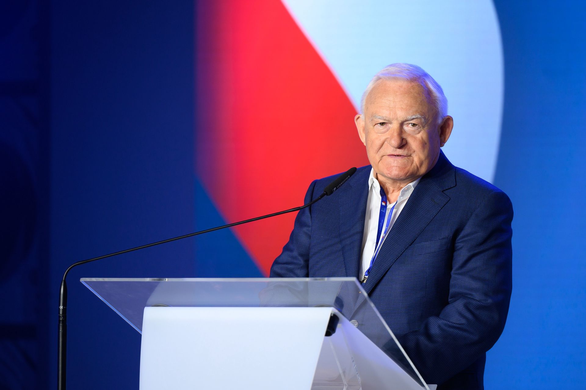 Pilny szczyt w Londynie bez Polski. "Dzieje się coś nieprzyjemnego"