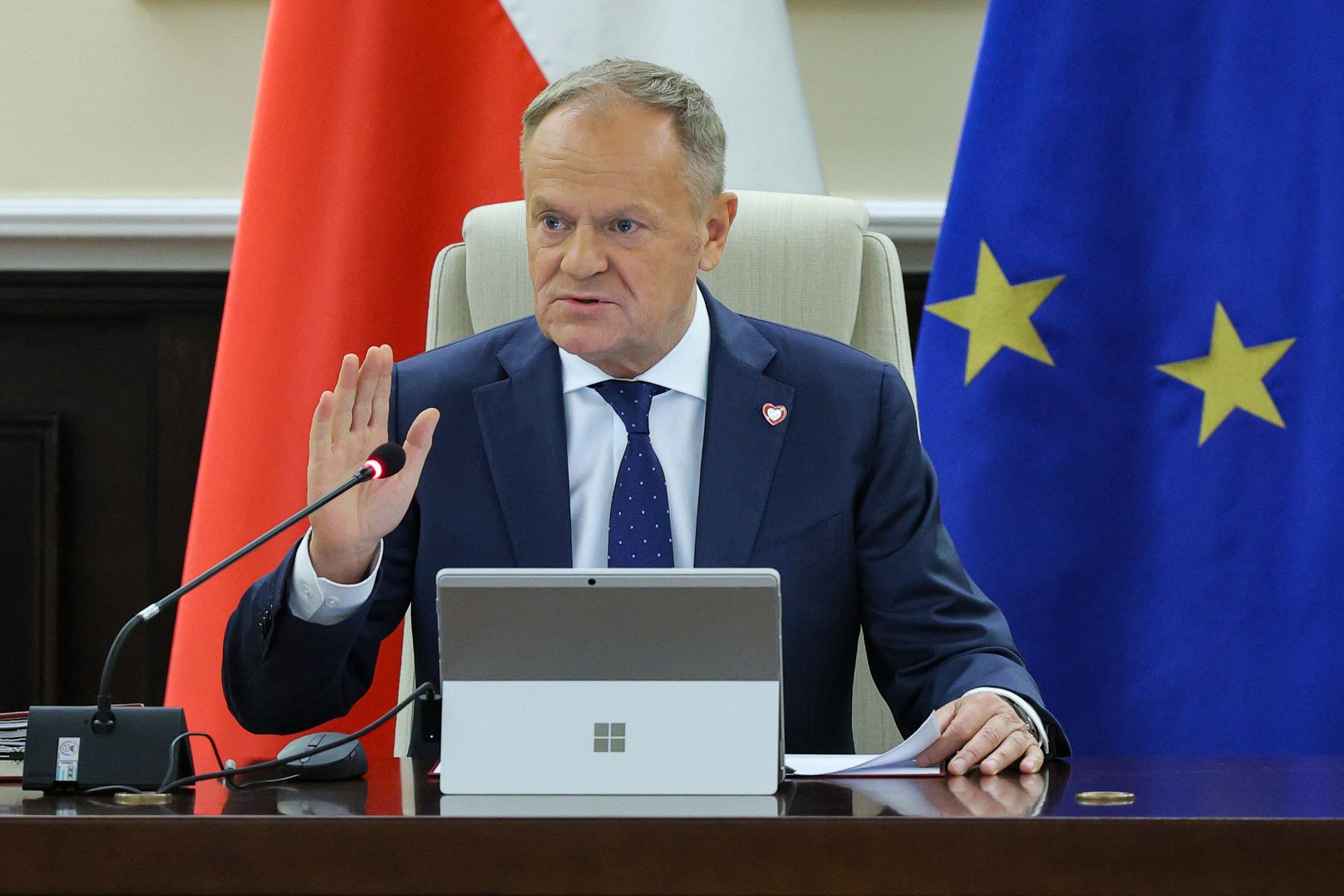 "Koniec wieńczy dzieło". Tusk komentuje decyzję UE