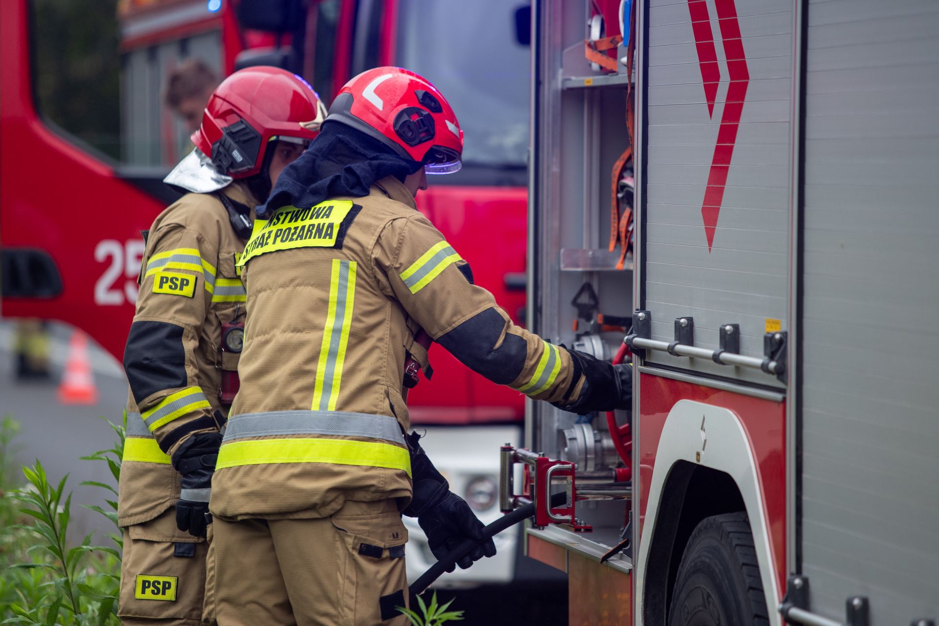 Pożar na budowie w Krakowie. W akcji siedem zastępów straży pożarnej