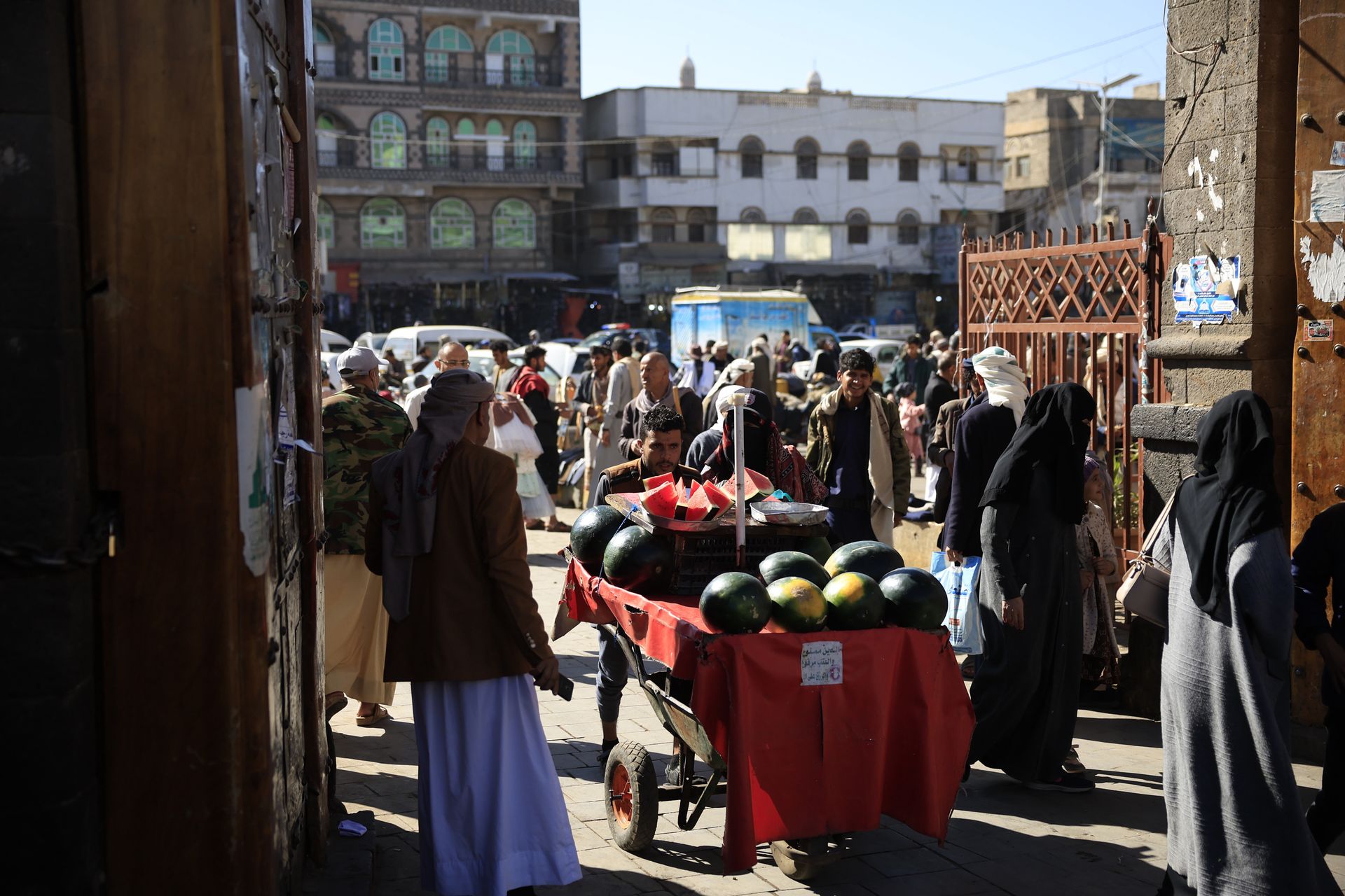 Zignorowali ostrzeżenia. MSZ ma kontakt z Polakami na Sokotrze