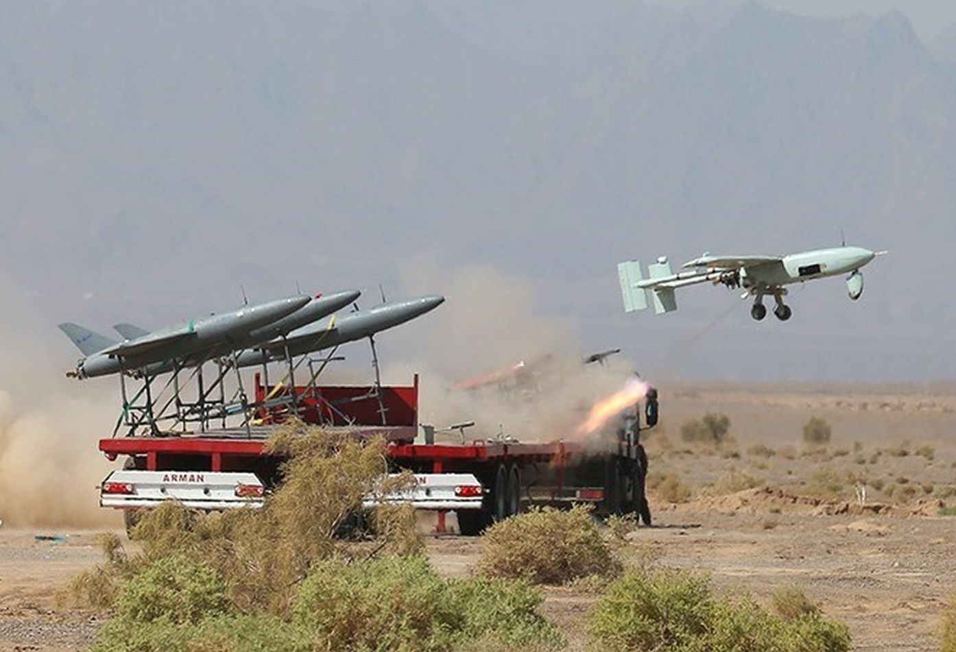 Szukają rozwiązania na "latające śmieci" Iranu. Kierują swój wzrok ku Ukrainie