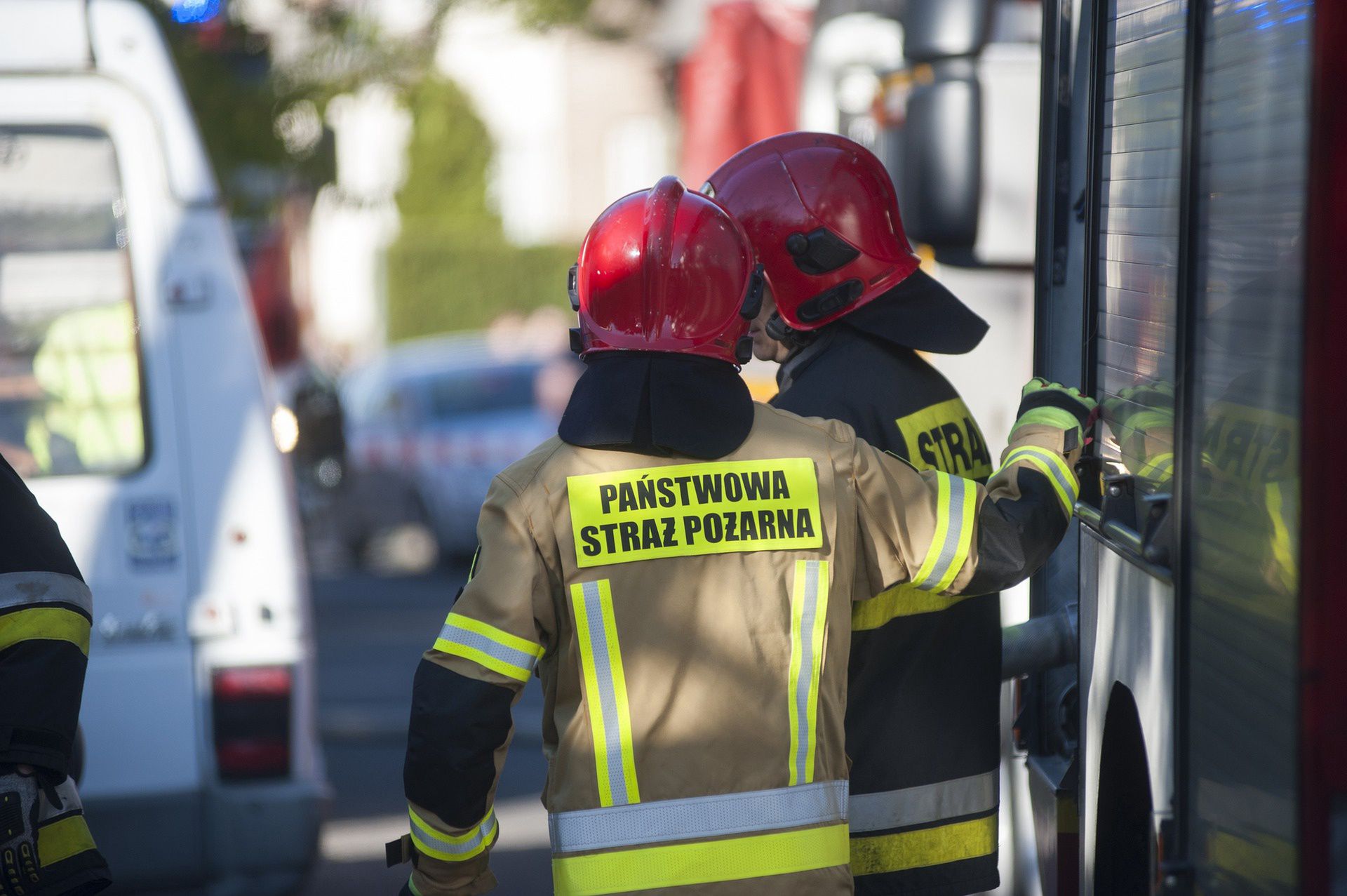 Tragiczny wypadek na Żeraniu. Pęknięta rura ciepłownicza zbiera śmiertelne żniwo