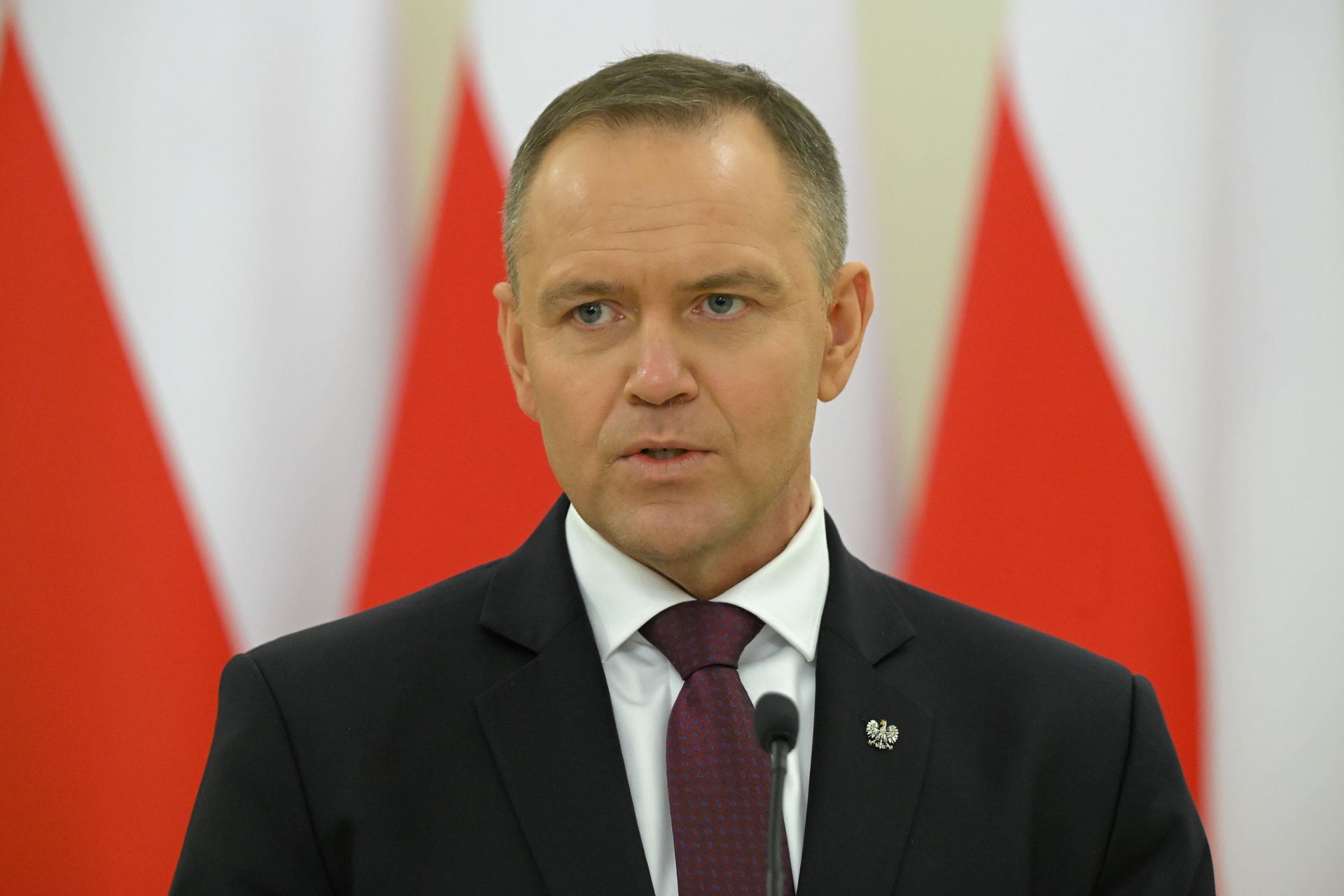 Prezydent wstrzymuje awanse w służbach. W tle sprawa ks. Olszewskiego