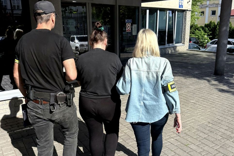 Policja zatrzymała 33-latkę z Łódzkiego. Wyłudziła ponad 1,4 mln zł z banków