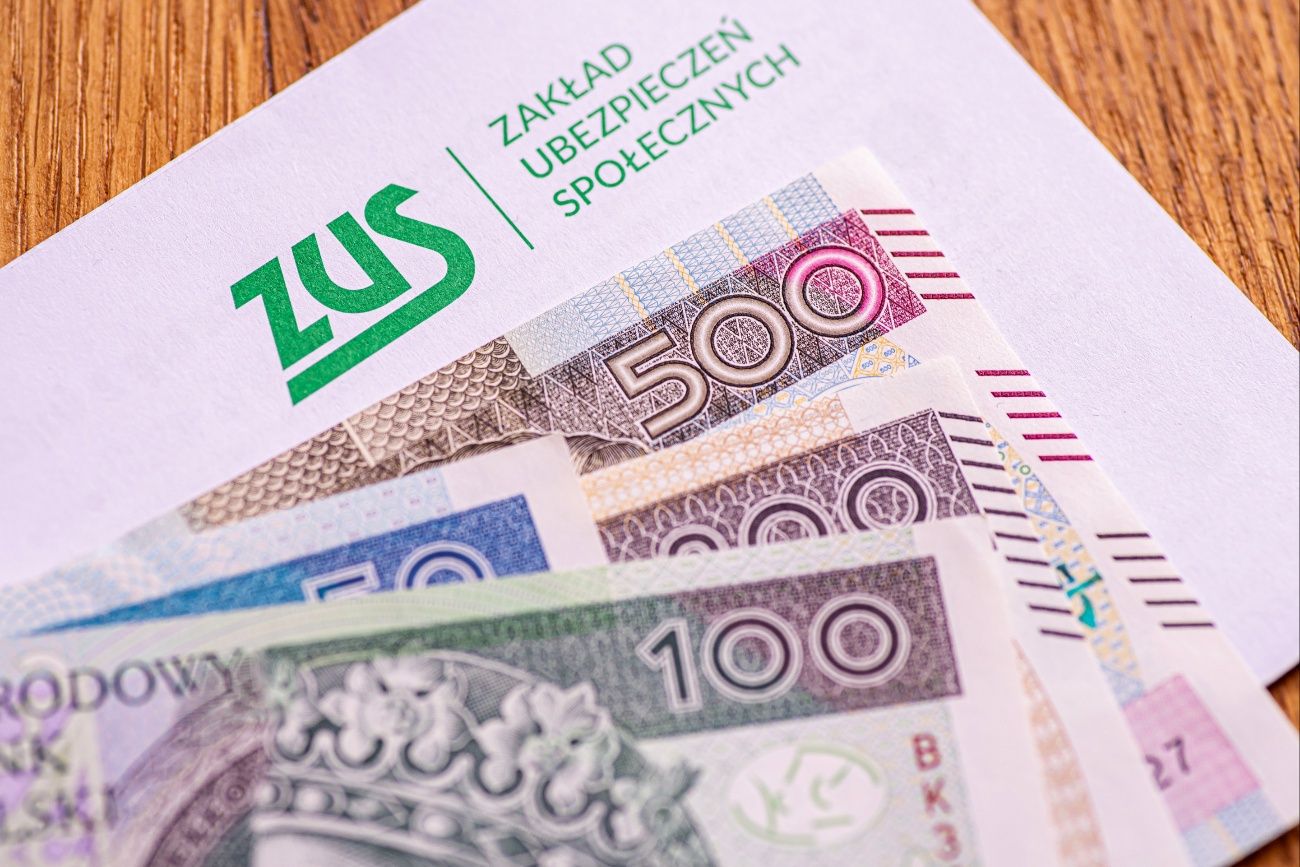 ZUS przelicza emerytury kobiet z tego rocznika. Część dostanie 700 zł