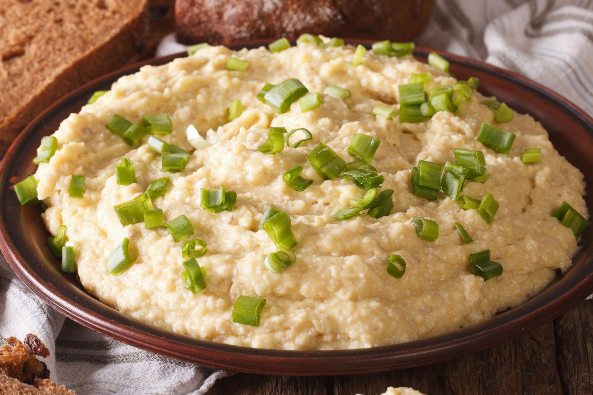 Czesi robią taką pastę na imprezę lub po prostu na śniadanie. Trudno się od niej oderwać