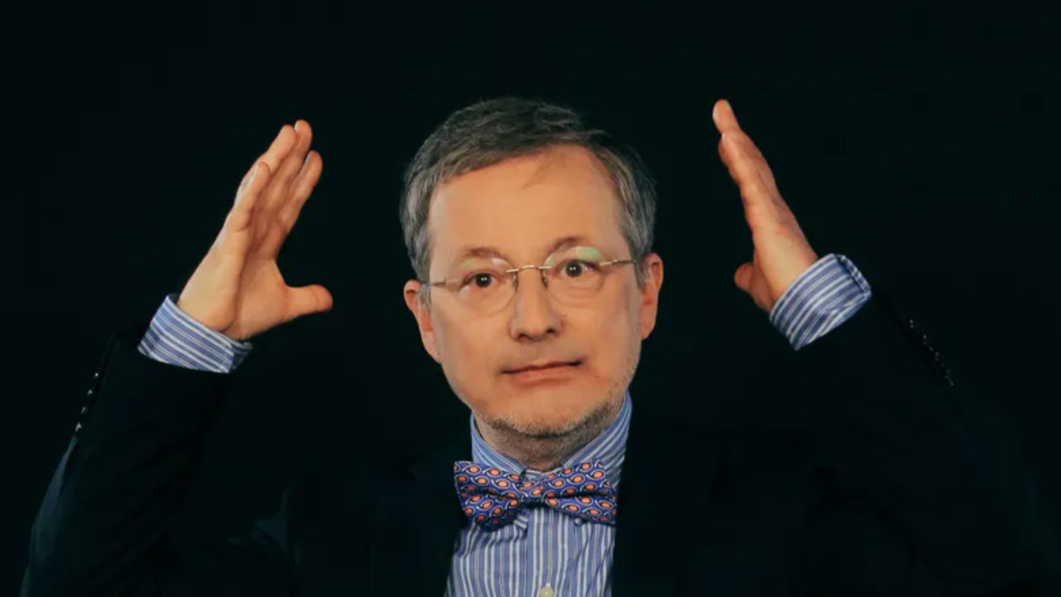 Jan Wróbel pisze dla Zero.pl. Współpracuje z sześcioma redakcjami