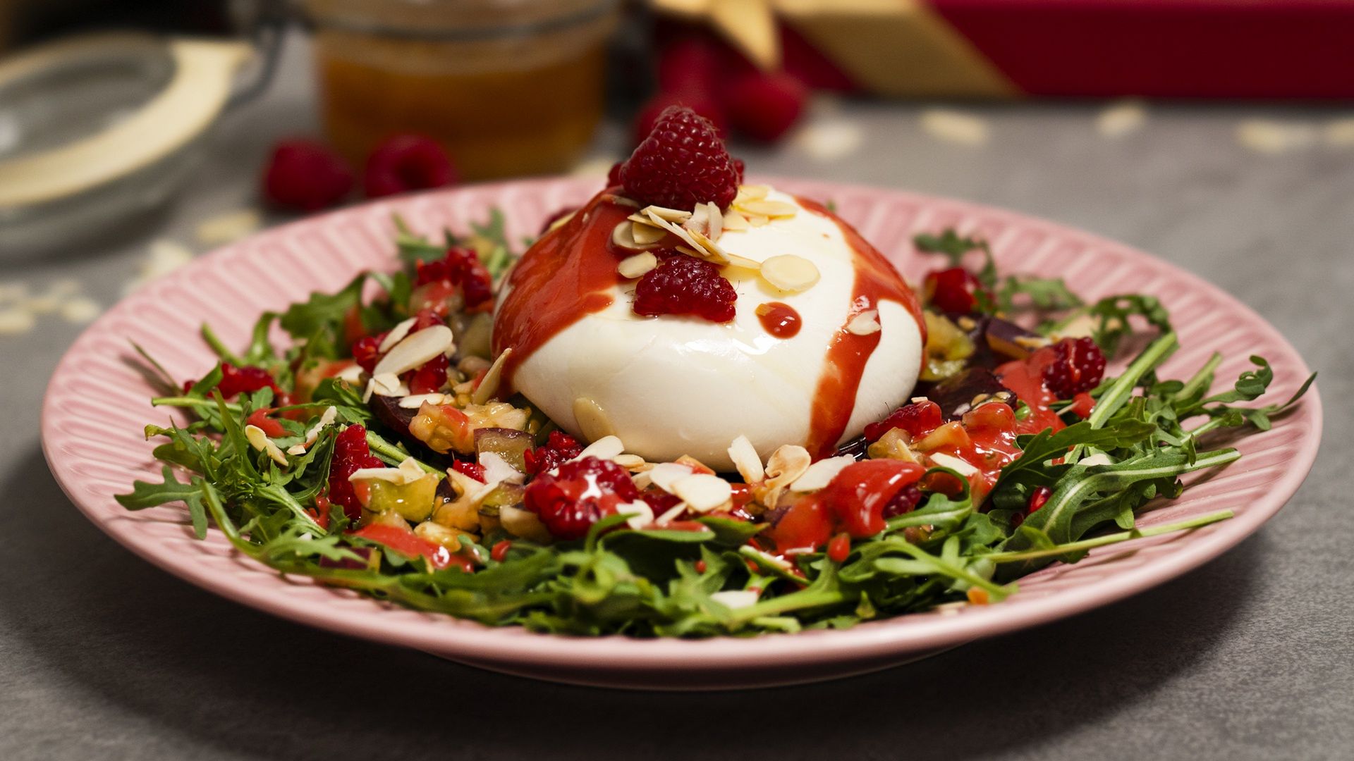 Na walentynkową kolację przygotuj sałatkę jak z najlepszej restauracji. To będzie miłość od pierwszego kęsa