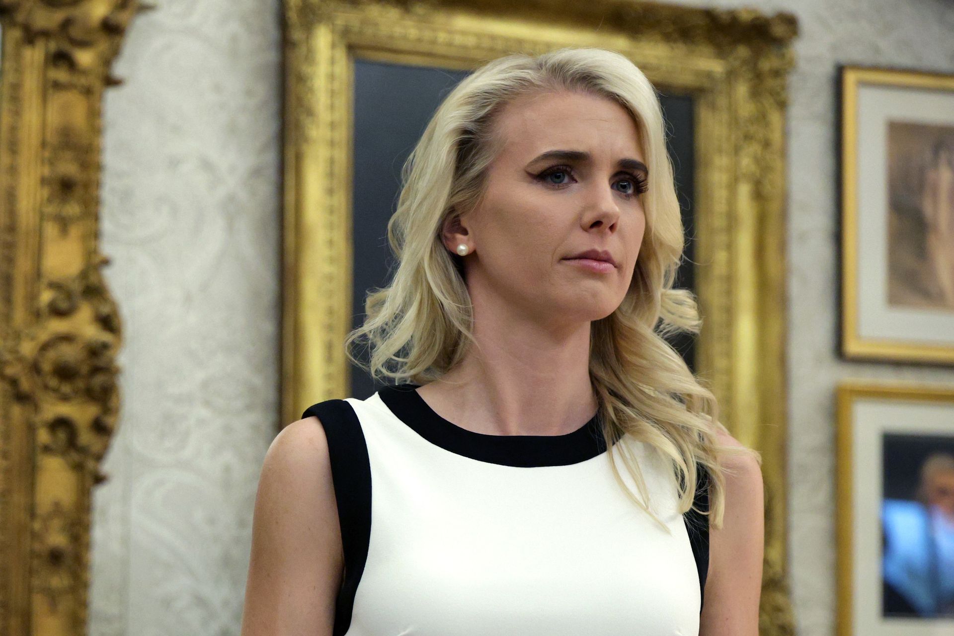 Asystentka Trumpa publikowała szokujące wpisy. Wszystkie usunęła