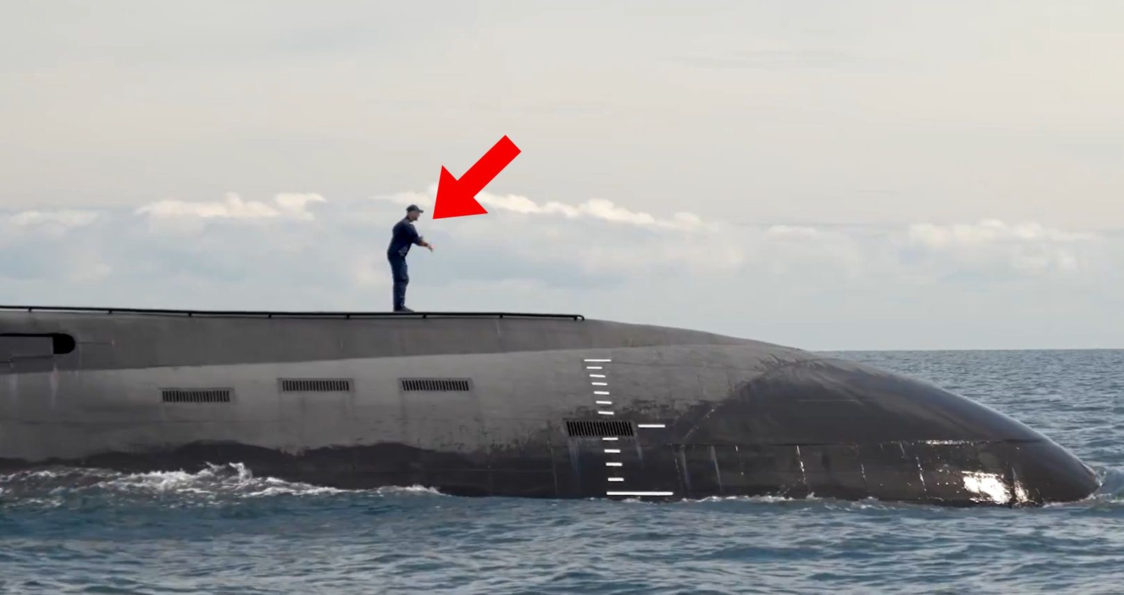 Zatańczył na okręcie podwodnym. Wojsko pokazało wyjątkowe nagranie