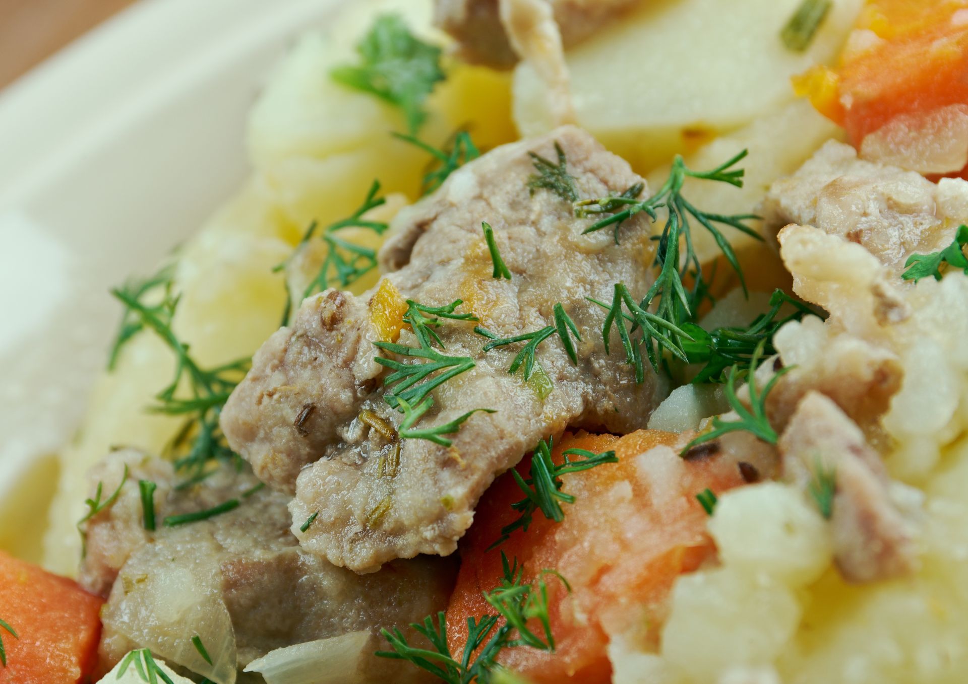 Skutecznie rozgrzewa i syci. Przepis na gulasz Bismarcka mam od sąsiadki z Niemiec