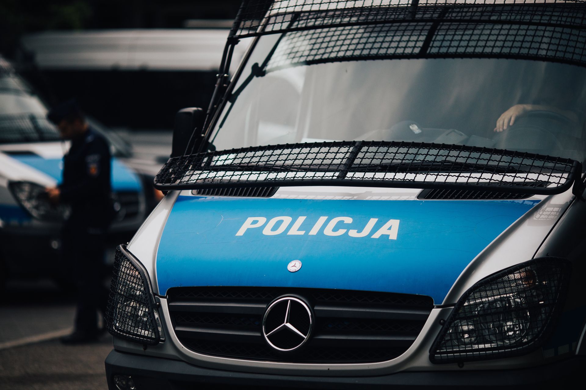 Spowodował kolizję w Warszawie. Nagle zrobił coś nietypowego