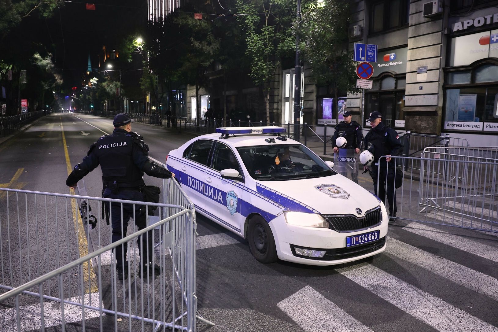 Serbia wrze w dniu wyborów. żabole do rozpędzania demonstracji na ulicach