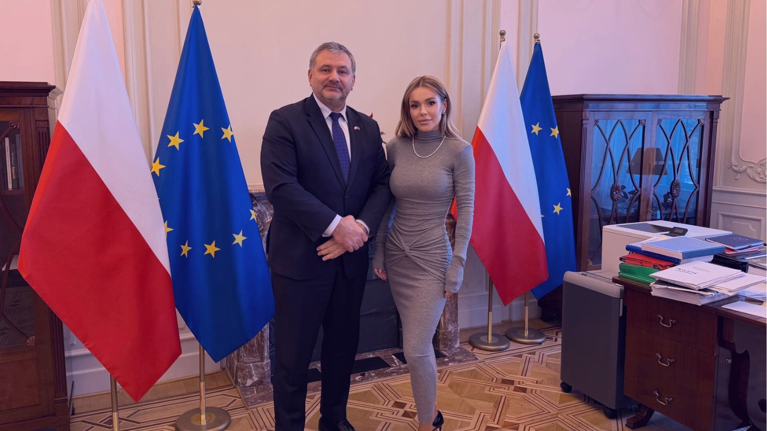 Metoda na pieski. Tak Doda rozgrywa media i polityków