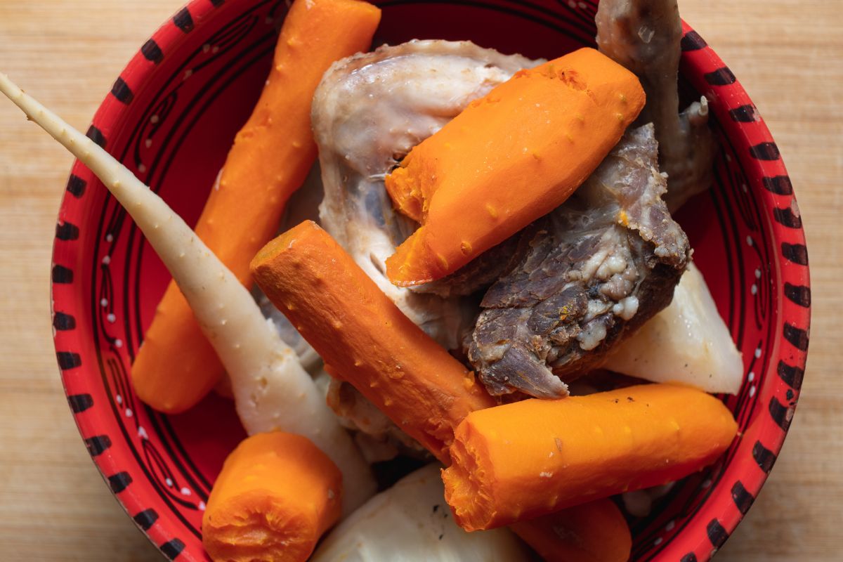 Zostały ci resztki z rosołu? Nie wyrzucaj! Oto co możesz z nich przygotować