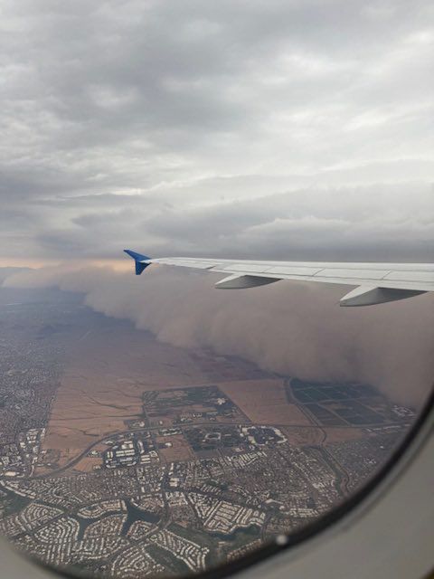 Gigantyczna burza piaskowa w USA. W sieci lawina zdjęć i filmów