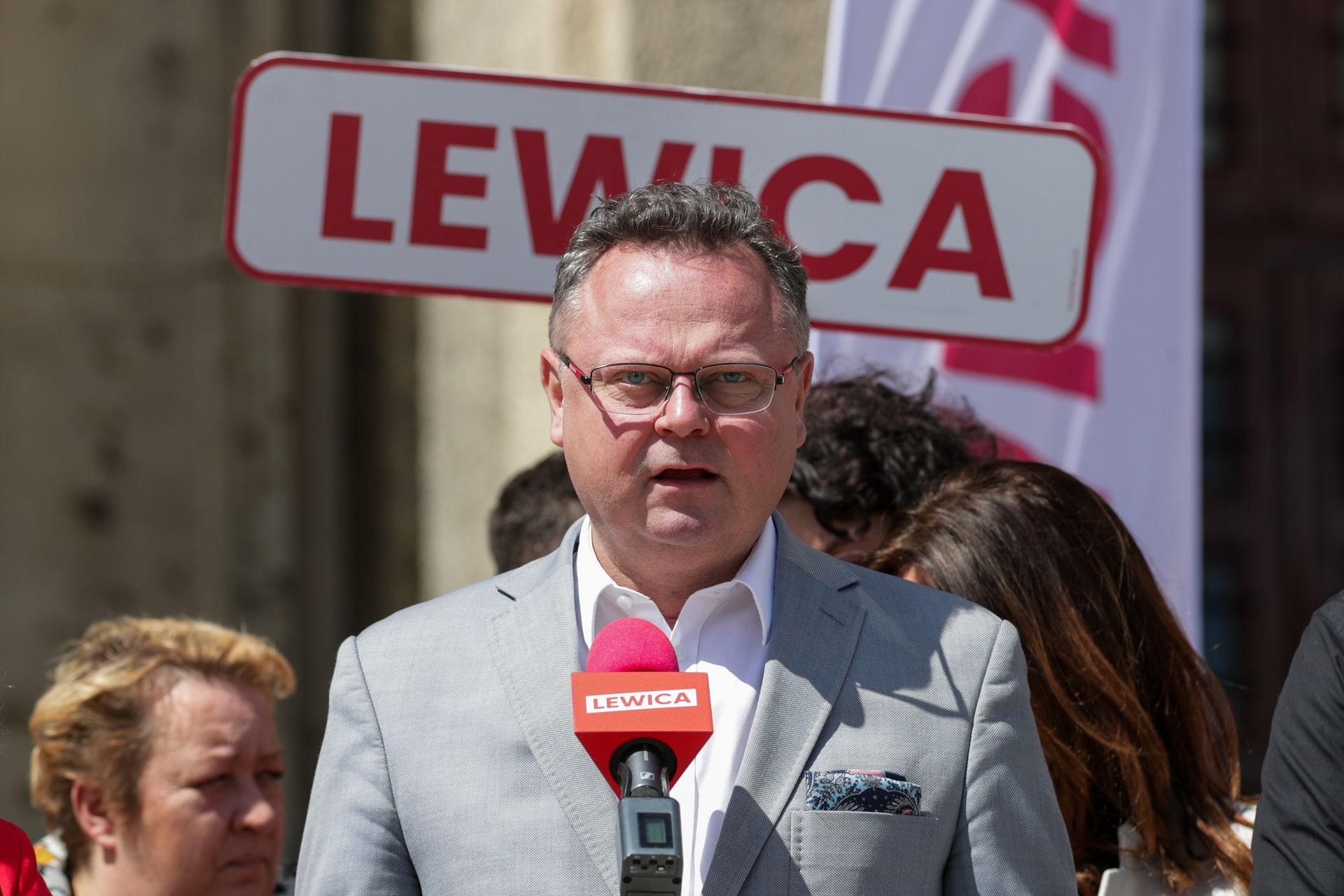 Tarcia na Lewicy. Była posłanka nie odpuszcza ws. Andrzeja Szejny