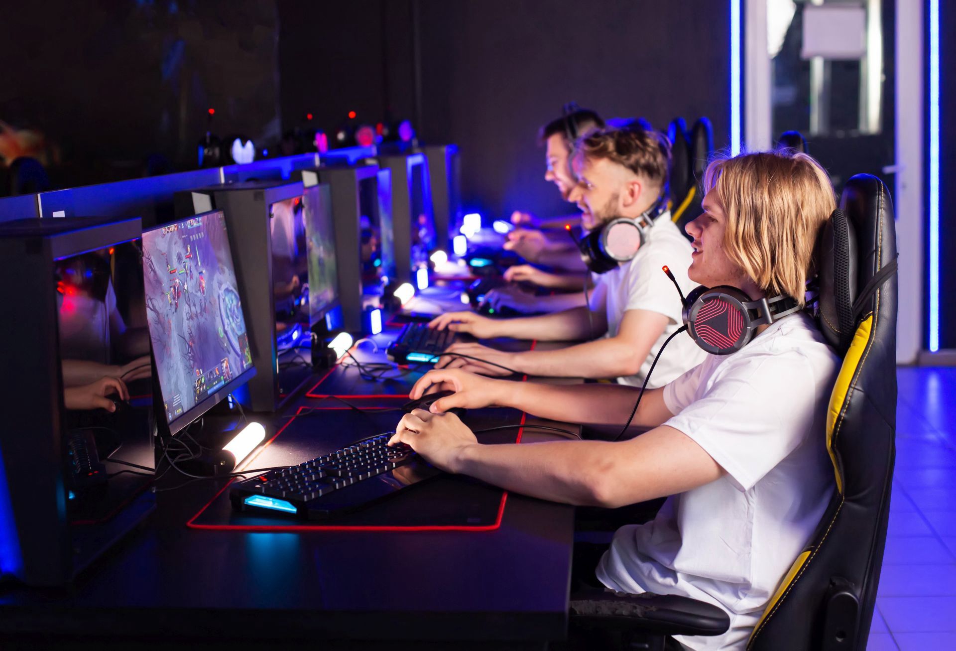 W gry komputerowe gra już choćby 17 mln Polaków. Allegro rzuca im wyzwanie!