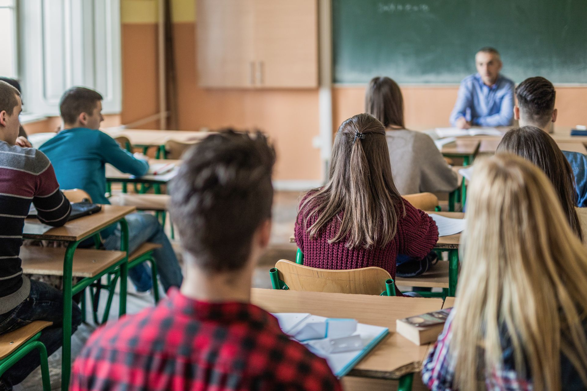 PISA: Polscy uczniowie w czołówce Europy. Ale szkołę oceniają fatalnie