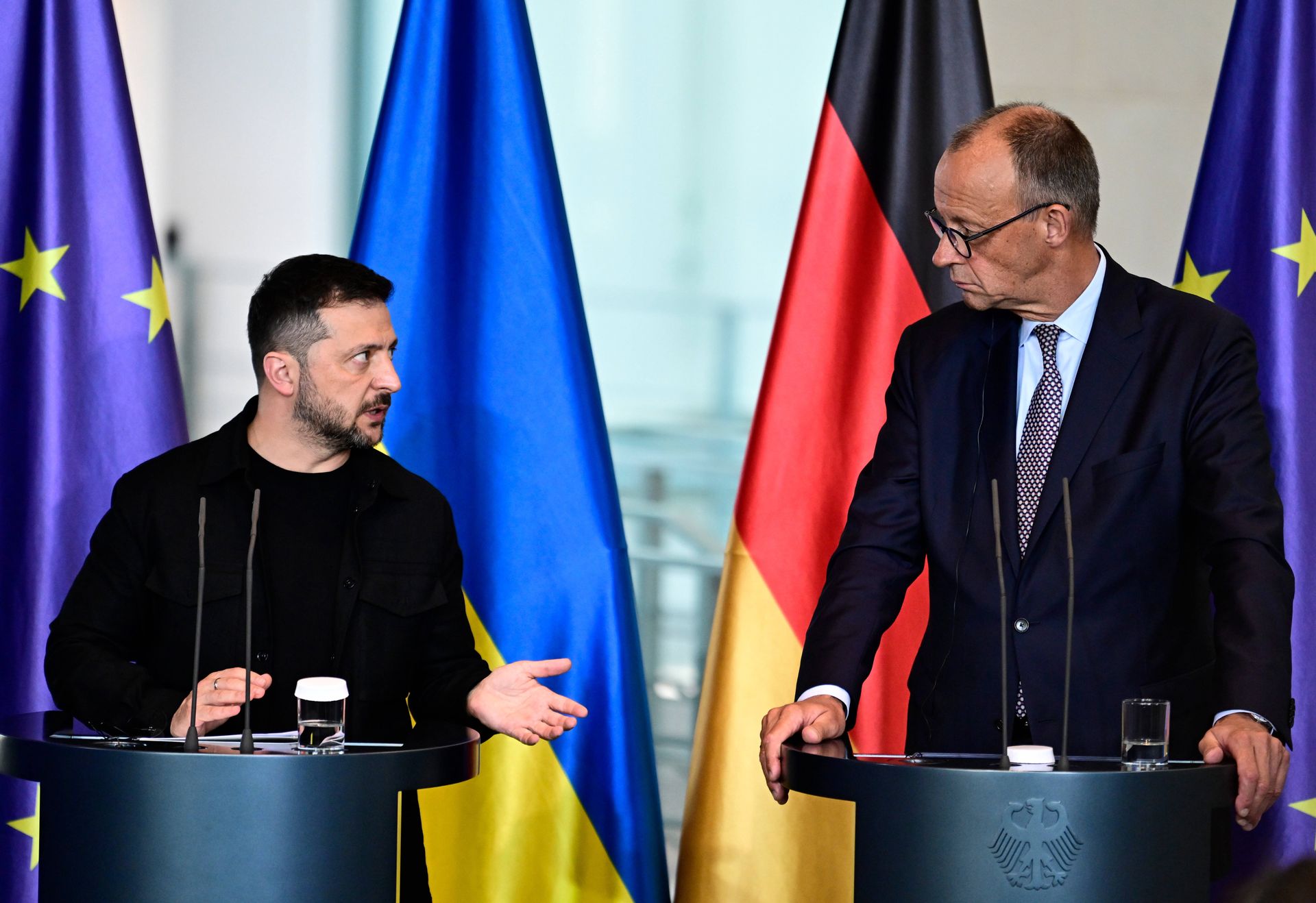 Merz i Zełenski: Wsparcie dla Trumpa w rozmowach pokojowych