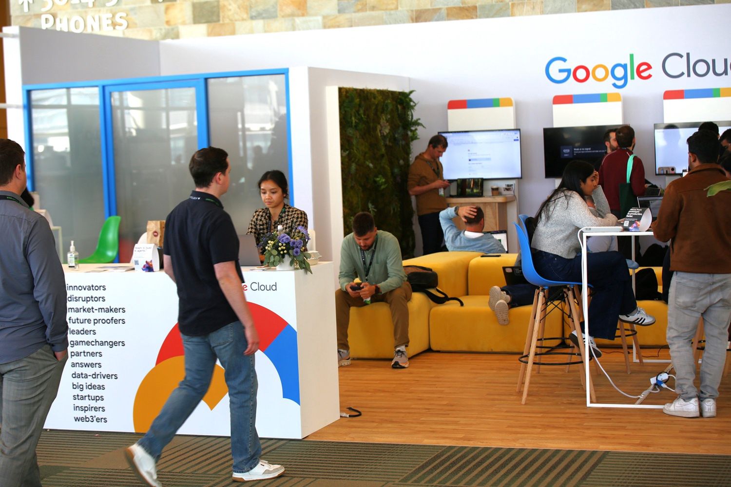 AI wchodzi dziś w każdą warstwę rzeczywistości. Korespondencja z TechCrunch Disrupt 2025 w San Francisco