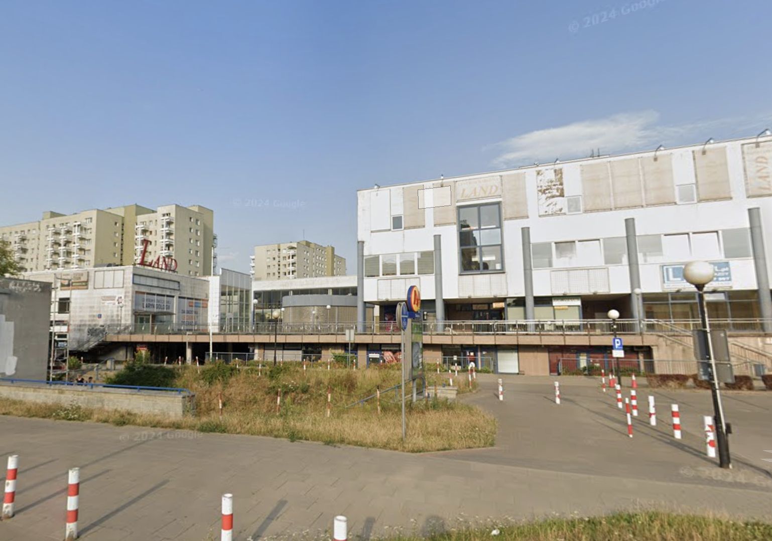 Koniec znanego centrum handlowego w Warszawie. Powstanie biurowiec