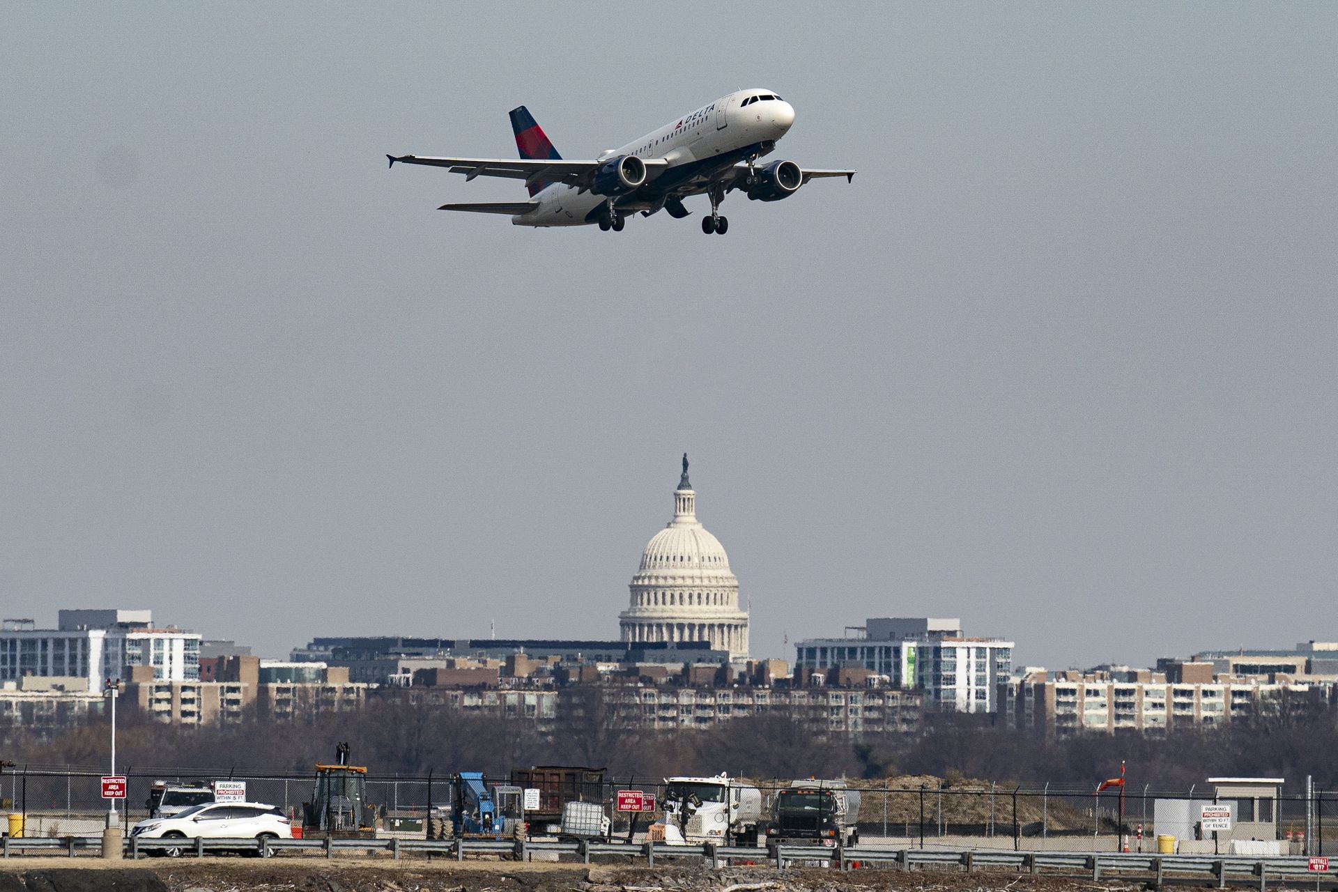 Zabrakło kontrolera? Niepokojący sygnał po katastrofie w USA