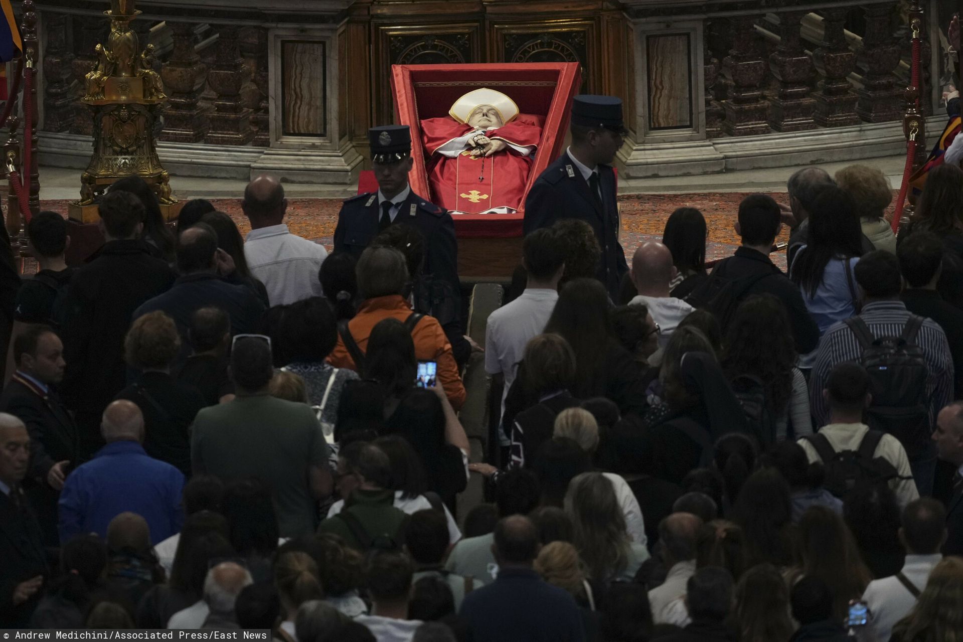 Pogrzeb Franciszka. W czasie mszy usłyszymy język polski