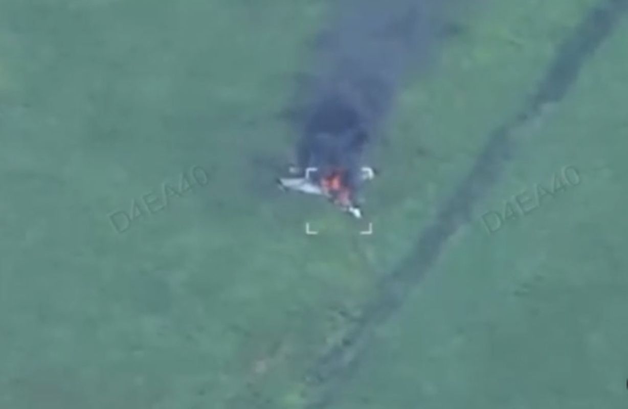 Stary F-16 plus AWACS. Natowski tandem skasował Super Flankera