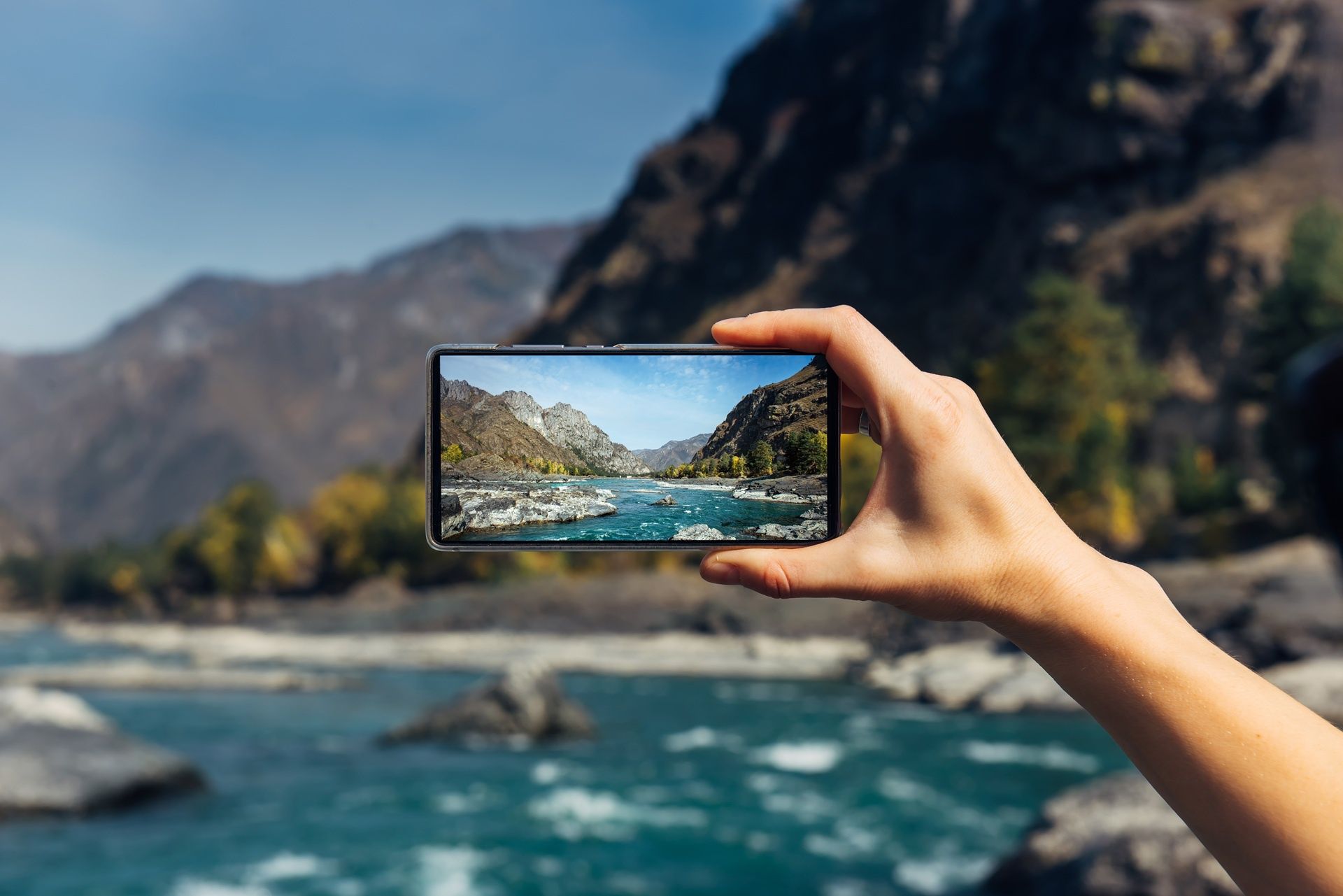 TOP 5 telefonów z dobrym aparatem – uchwyć lato w pełni