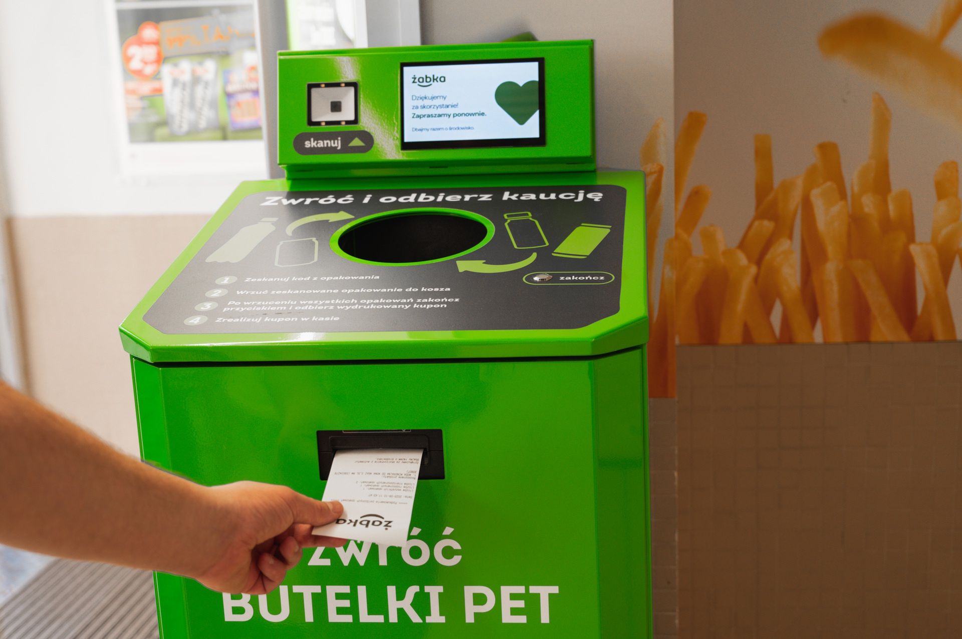 Nie mógł odzyskać pieniędzy z kaucji w innej Żabce. Sieć wyjaśnia