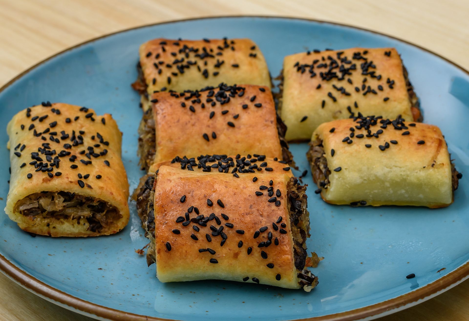 Na bożonarodzeniowym stole stawiam te paszteciki. Do barszczu sprawdzą się idealnie