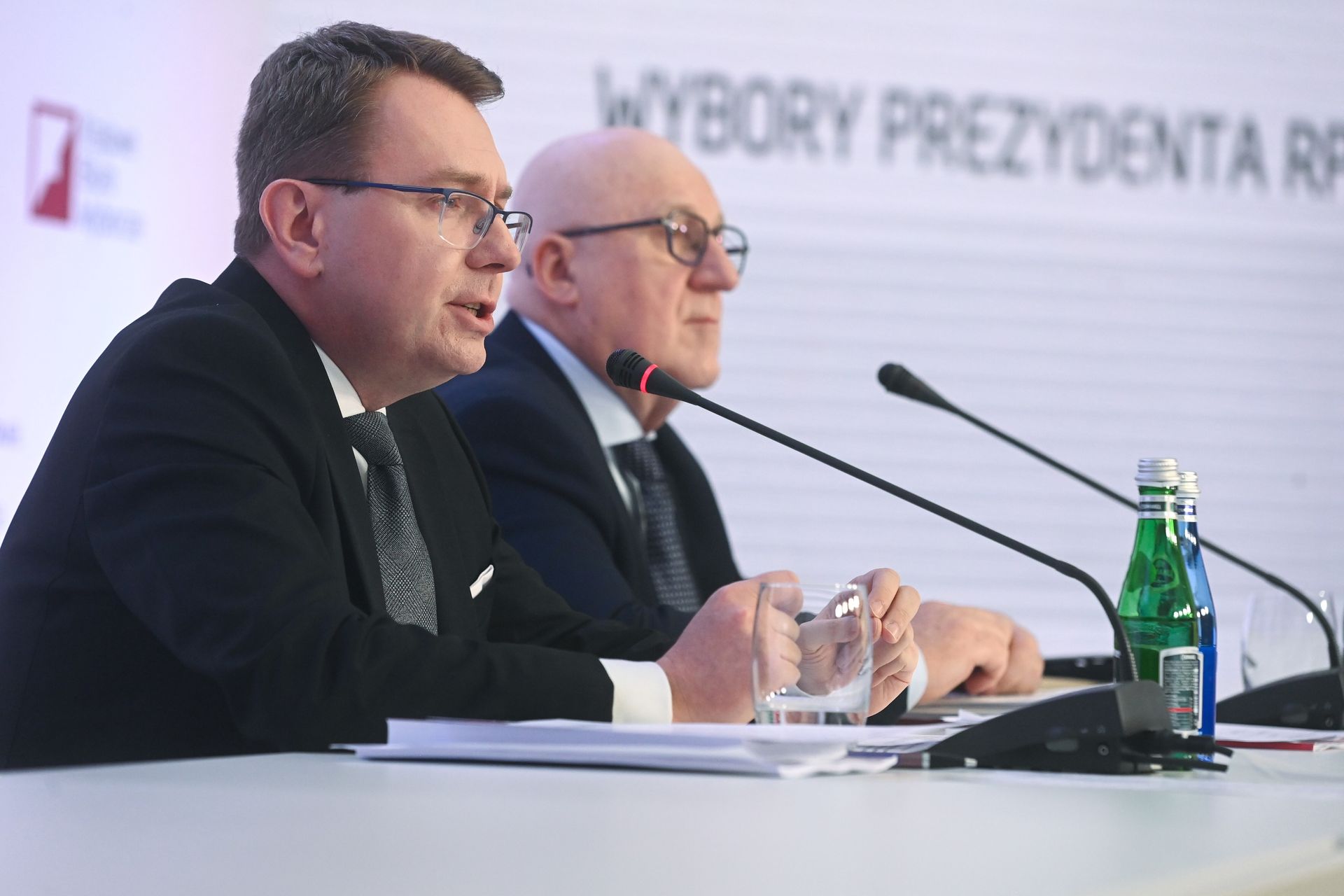 Niedzielne wybory prezydenckie. Prawie 9 milionów smerfów uprawnionych do głosowania