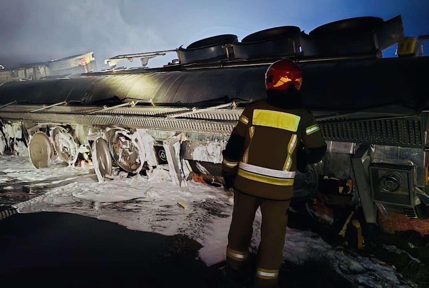 Wypadek na Podlasiu. Przewróciła się cysterna z alkoholem