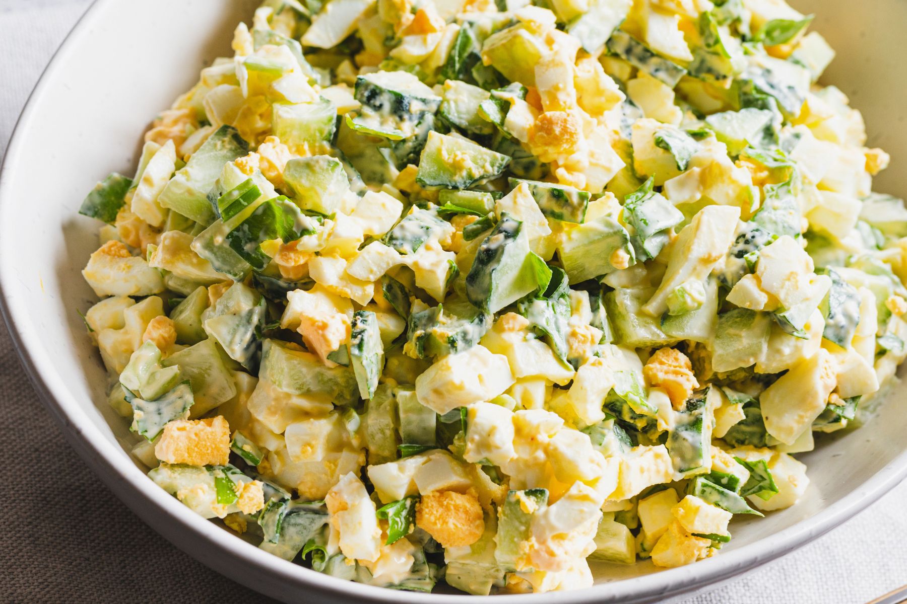 Sałatka z pora z 3 składników. Prosta, a znika w mig