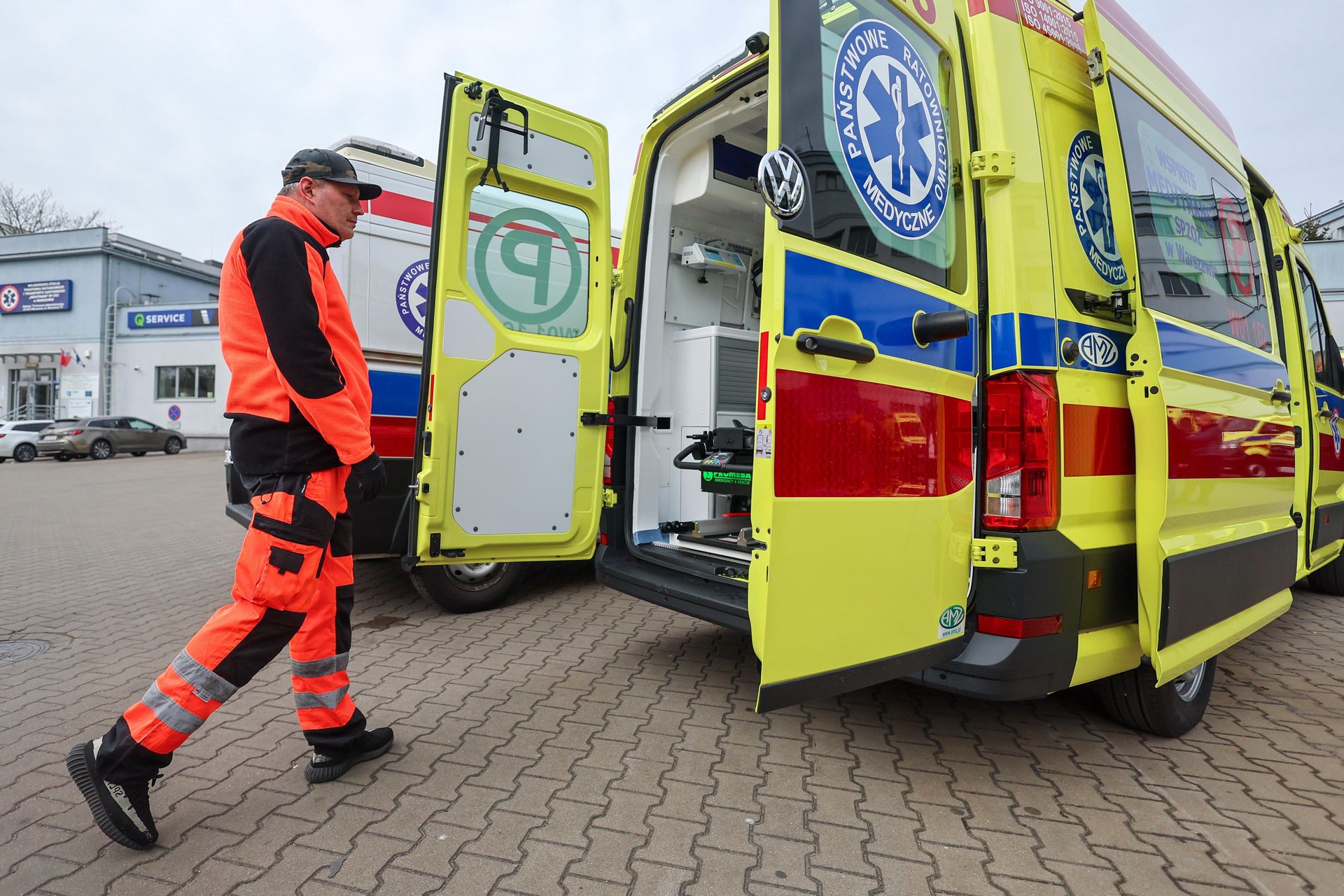 Tragiczny wypadek w szpitalu. Dwóch pacjentów wypadło z okna