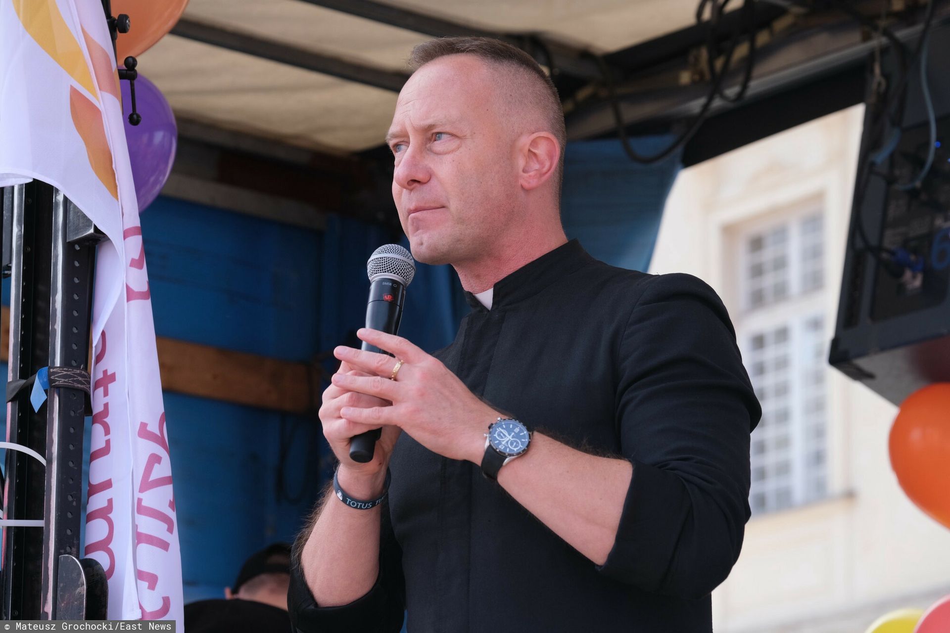 To nie jest tylko historia charyzmatycznego, upadłego duchownego. To obraz systemu krycia [OPINIA]