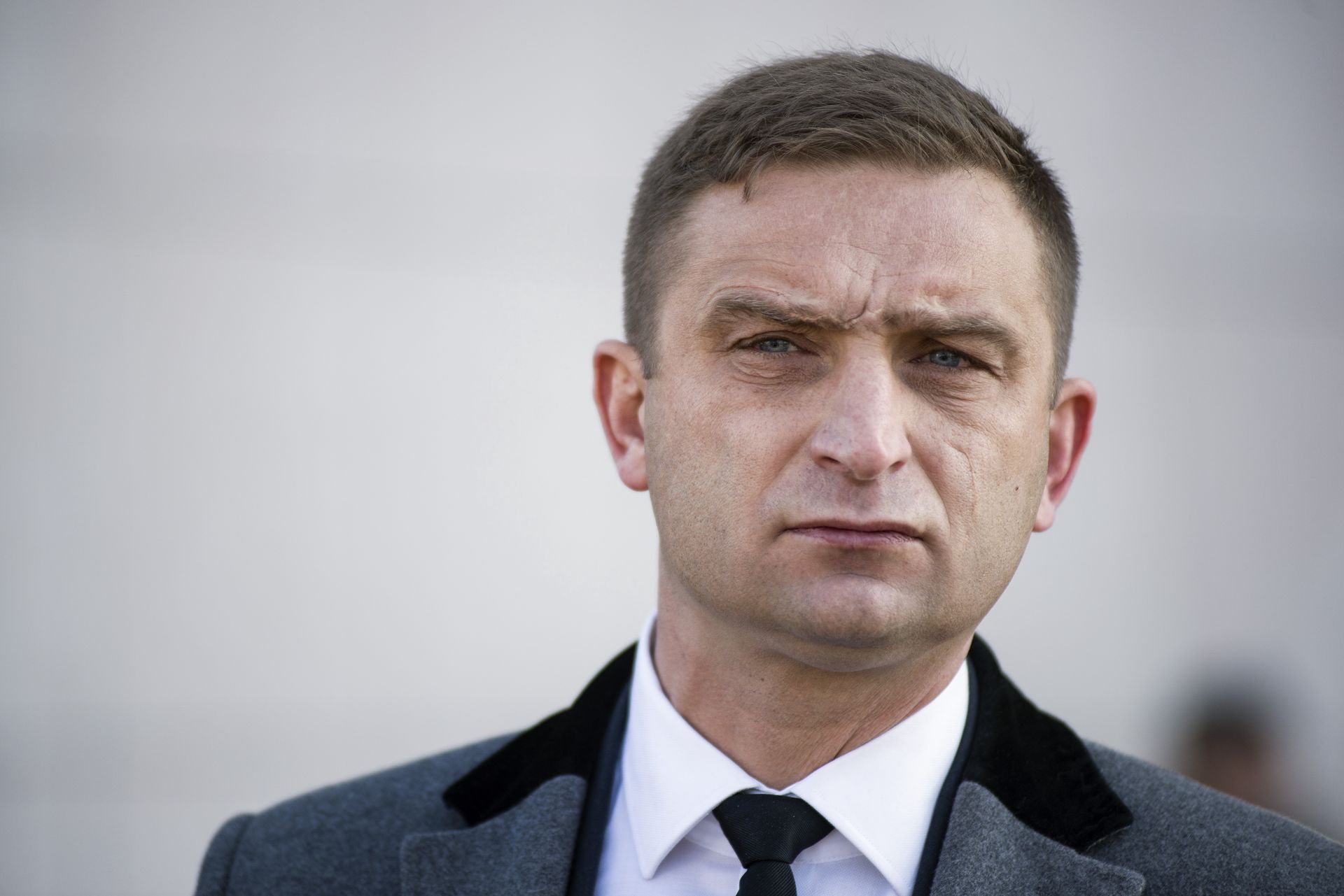 Nagonka Bąkiewicza na funkcjonariuszkę SG. Reakcja służb