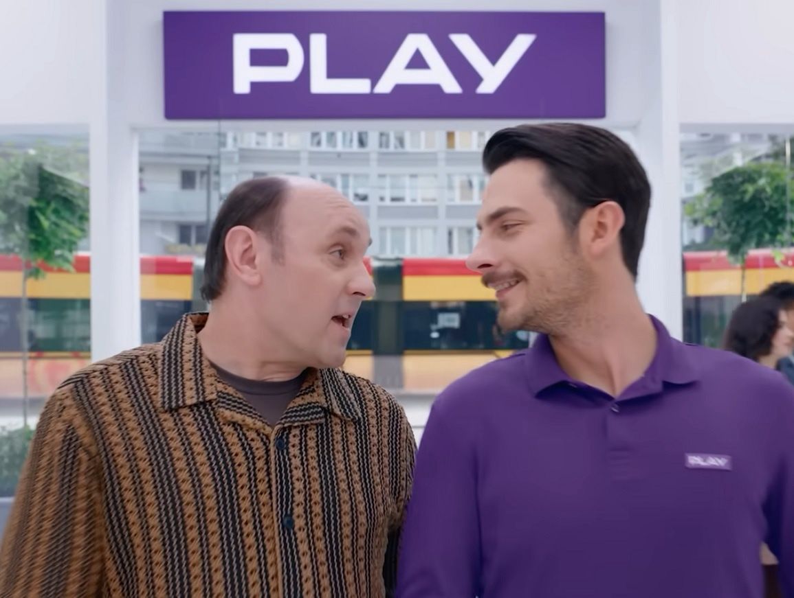 Play coraz bliżej 10 mln abonentów. Klienci płacą więcej