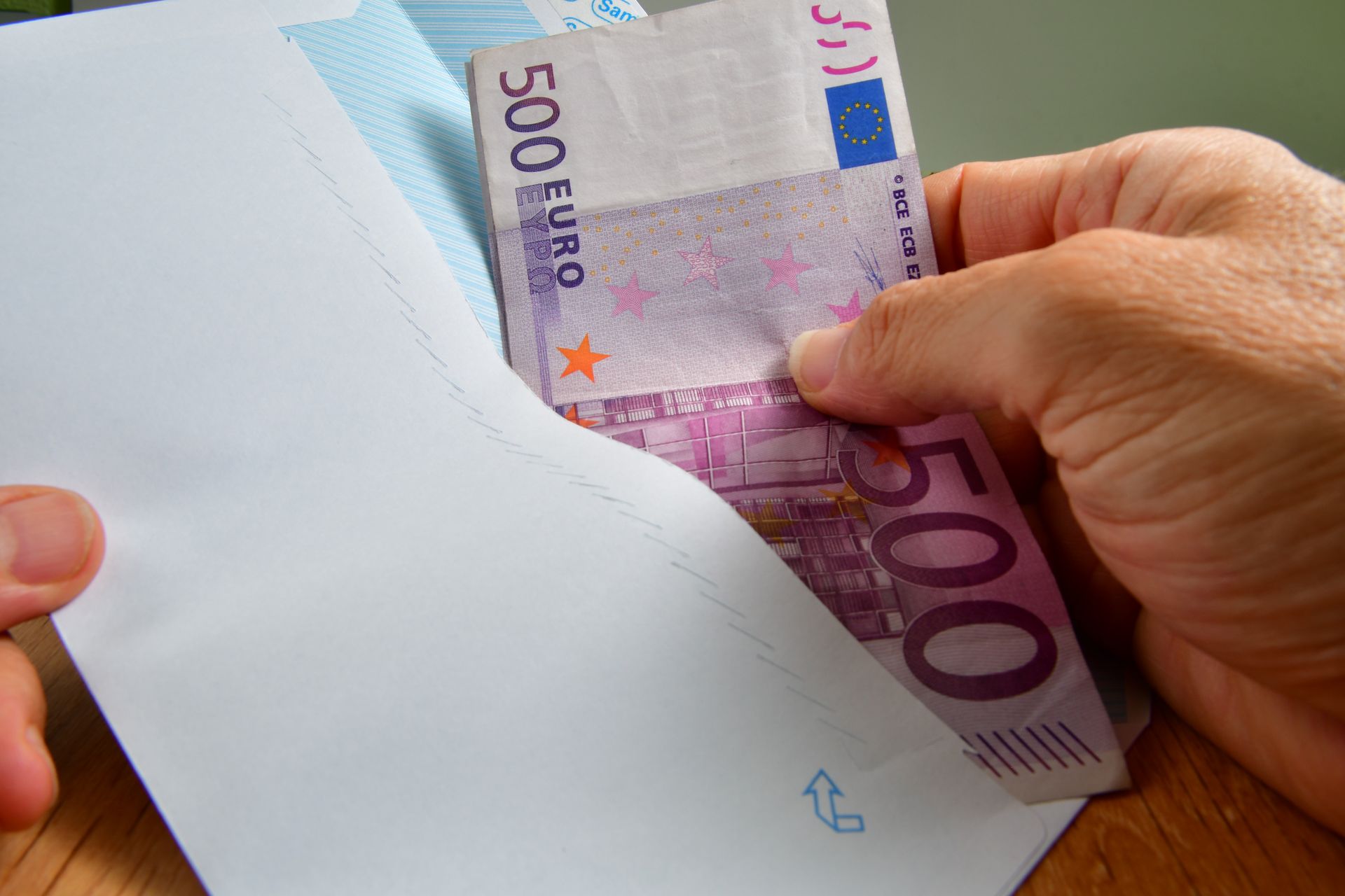 Tyle Niemcy wkładają do koperty na wesele. Dajecie więcej?