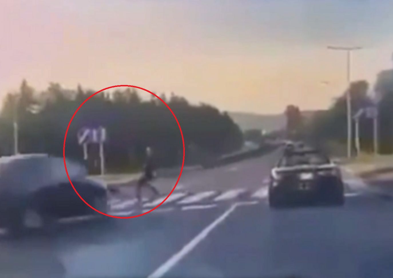 Krzyże, znicze i wyścigi. Mieszkańcy Nowego Sącza po tragedii na alejach mówią wprost: Tu od lat jeżdżą jak na torze