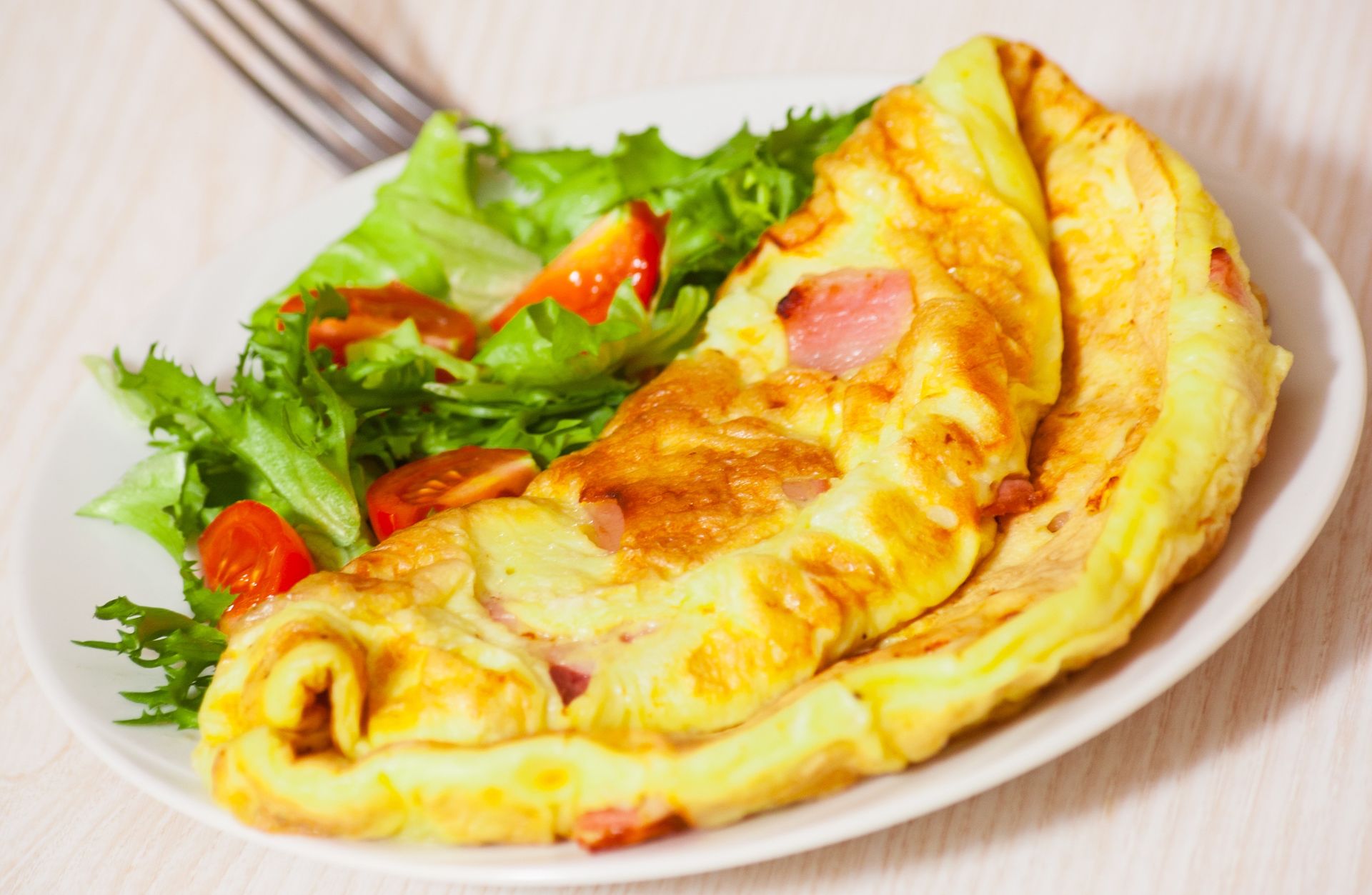 Ten białkowy omlet wyłącza głód na długie godziny. Tylko cztery składniki