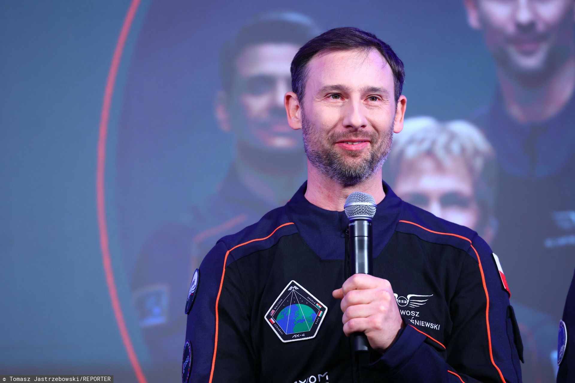 Czeka na lot w kosmos. Ile może zarobić Sławosz Uznański-Wiśniewski?