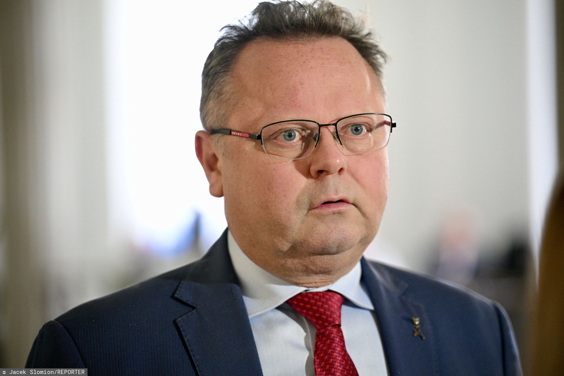 Czarne chmury nad Szejną. Jego odejścia chcą Tusk i Sikorski