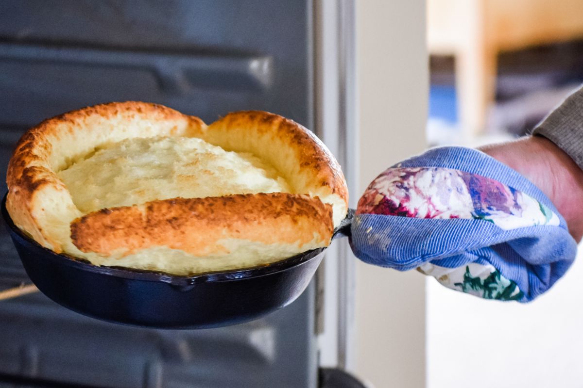 Tyle słyszałam o naleśnikach holenderskich, iż w końcu je zrobiłam. Z tego przepisu wyrastają ogromne